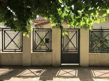 Casa · 110m² · 4 Ambientes · Santilli - E. Zeballos 130 - Temperley Este