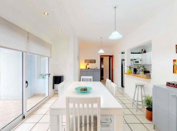 Casa · 170m² · 4 Dormitorios · 1 Cochera · Casa - Tolosa