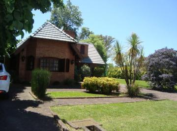Casa de 5 ambientes, Berazategui · Casa de Club de Campo