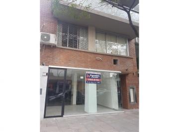 Local comercial · 120m² · Excelente Local 120 m, Sobre Av Gral Mosconi
