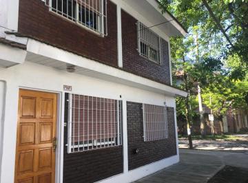 Casa de 3 ambientes, Almirante Brown · Excelente Departamento a Una Cuadra de La Plaza Brown