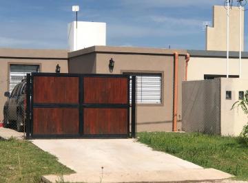 Casa · 123m² · 3 Dormitorios · 2 Cocheras · Oportunidad Inversores - Funes