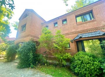 Casa de 7 ambientes, Pilar · Casa 330 m 2 Sobre Lote de 1500 m² (5 Dorm.)