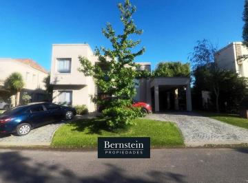 Casa · 260m² · 5 Ambientes · Casa en Venta: Altos del Sol: 6 Ambientes: 600 m²