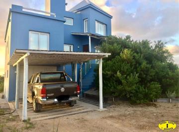 Casa · 250m² · 4 Ambientes · 1 Cochera · 2534 Ml - Casa Playa Ubicada Entre Los Medanos Para 7 Personas