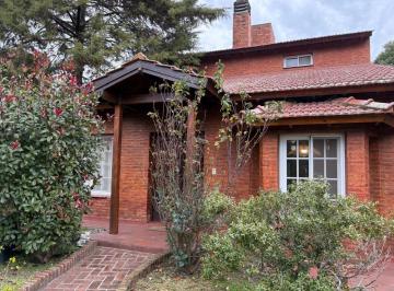 Casa de 6 ambientes Venta USD 176.000 · El Bosque Country Club Campana Oportunidad!