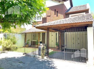 Casa · 253m² · 6 Ambientes · 1 Cochera · Venta Casa Seis Ambientes Castelar Sur Apto Credito