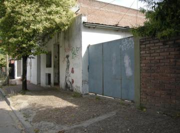 Casa · 750m² · Casa - Esc. - Centro