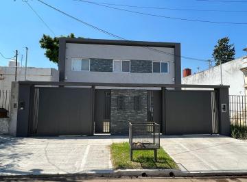 Casa · 100m² · 4 Ambientes · 1 Cochera · Duplex Nuevo en Alquiler
