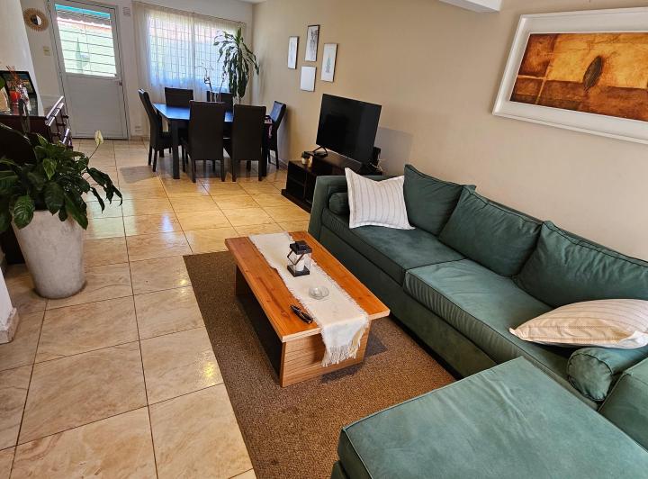 Casa · 145m² · 5 Ambientes · 1 Cochera