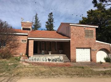 Casa de 6 ambientes, Bialet Massé · Chalet 4 Dorm. Bº Mirador del Lago C/parque y Piscina