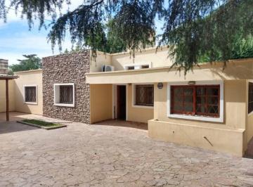 Casa de 5 ambientes, Mendiolaza · Venta. Casa de 3 Doritorios y 3 Baños en Mendiolaza.