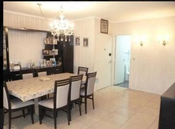 Departamento de 4 ambientes, Barrio Norte · Larrea Al 700