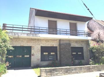 Casa de 4 ambientes, Almirante Brown · Casa 2 Plantas en Venta