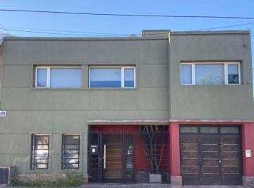 Casa · 180m² · 5 Ambientes · Sant Illi - Gonzalez Chavez 1022 - Temperley Este