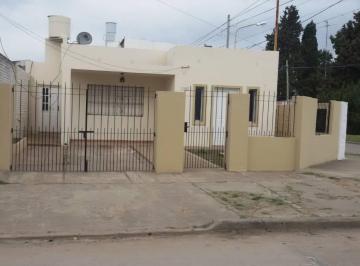 Casa de 3 ambientes, General Rodríguez · Casa en Gral. Rodríguez, Zona Centrica