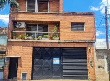 Bodega-Galpón Venta de 3 ambientes · Apto Credito - Galpon con Vivienda en Venta en Temperley Este