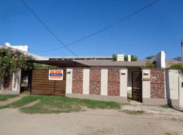 Foto · Barrio Los Boulevares - Casa de 3 Dorm., Amplia y Luminosa con Cochera Cubierta, Cocina Separa