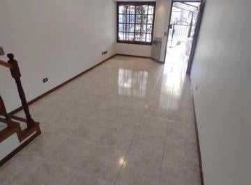 Casa de 4 ambientes, La Matanza · Triplex 4 Ambientes con Cochera y Patio