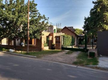 Foto · Casa 4 Dorm - Bo. El Refugio - Arguello