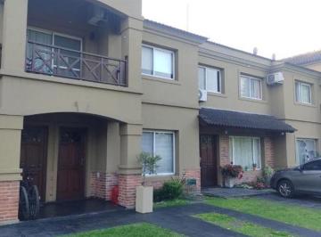 Casa · 142m² · 4 Ambientes · 1 Cochera · Duplex en Venta: Altos del Sol: 4 Ambientes: 142 m²