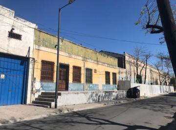 Oficina comercial · 200m² · 1 Ambiente · Excelente Propiedad en Ubicación Estratégica en La Boca.