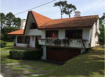 Foto1 · Muy Linda Casa en Venta de 4 Dorm. en Mansa, Punta del Este.