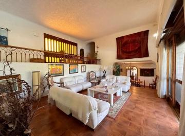 Foto1 · Casa en Venta de 4 Dorm. en Cantegril, Punta del Este.