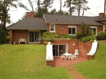 Foto1 · Casa en Venta de 5 Dorm. en Cantegril, Punta del Este.