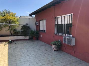 PH de 5 ambientes, Lomas de Zamora · Chalet en 1° Piso en Excelente Ubicación! Nuevas Condiciones