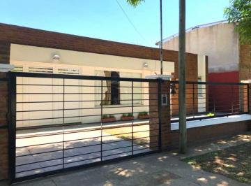 Casa · 360m² · 5 Ambientes · 2 Cocheras · Inmejorable Casa en Ricardone