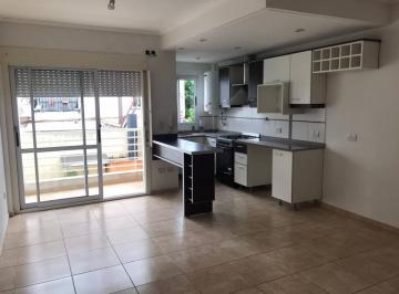 LIVING COMEDOR Y COCINA · Dto 2 Amb. Al Frente. en Venta. con Balcón. Bajas Expensas