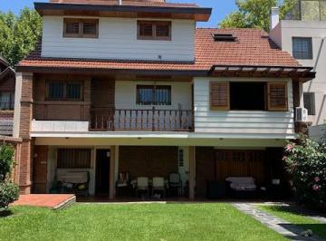 Casa · 362m² · 6 Ambientes · 3 Cocheras · Casa - Banfield Oeste
