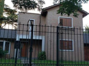 Casa · 300m² · 4 Ambientes · Casa en Venta en Villa Rivera Indarte
