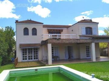 Casa · 205m² · 5 Ambientes · 2 Cocheras · Mosquera y Gallastegui - Venta/alquiler Santa Catalina 3 Dorm.