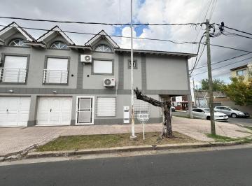 BAT-BAT-2479_2 · Casa 4 Ambientes. | Cerrito Al 800