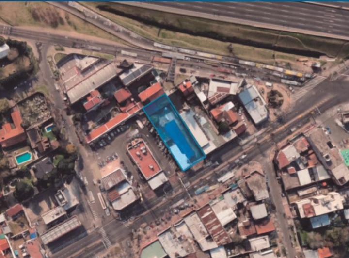 Terreno · 683m²