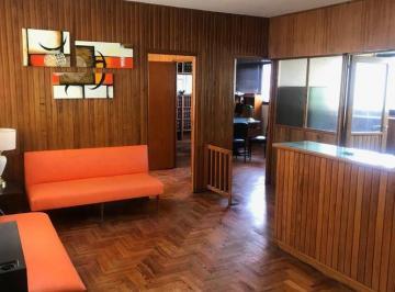 Oficina comercial · 65m² · 4 Ambientes · Oficina en Zona Centro con Recepcion y Tres Despachos
