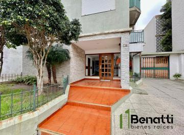Departamento · 33m² · 2 Ambientes · Dpto en Alquiler 2 Amb Al Frente. Edificio con Ascensor.