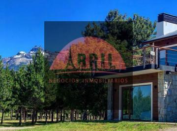 VRG-VRG-7_2 · Imponentes Casas con Vista Al Rio a Solo 9 Km de Trevelin