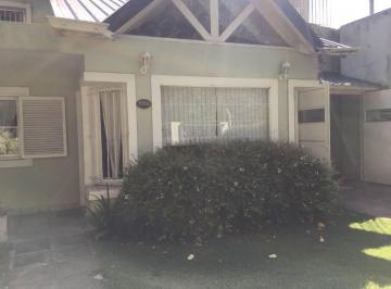 Casa de 5 ambientes, Almirante Brown · Excelente Chalet a 300 m. de Estacion de Adrogue