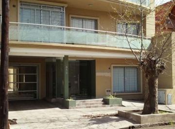 Departamento de 2 ambientes, Lomas de Zamora · 2 Ambientes con Cochera | Excelente Ubicación en Lomas