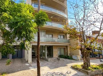 Departamento de 2 ambientes, Lomas de Zamora · 2 Ambientes con Cochera | Excelente Ubicación en Lomas