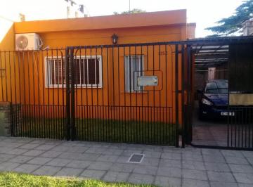 Casa · 296m² · 4 Ambientes · 4 Cocheras · Casa - Lomas de Zamora Oeste