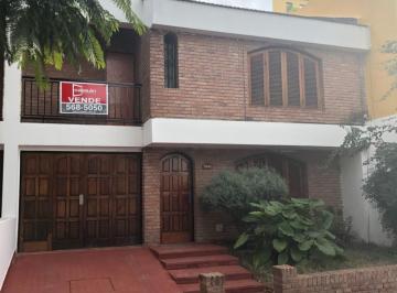 Casa · 136m² · 4 Ambientes · 1 Cochera · Barrio Jardin, Duplex en Venta, 3 Dorm., 3 Baños, Cochera Cubierta
