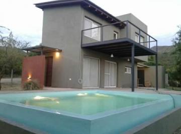 Foto · Casa en Venta en Comuna de San Roque. (C92)
