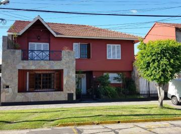 Casa · 170m² · 5 Ambientes · 1 Cochera · Casa - Lomas de Zamora Oeste