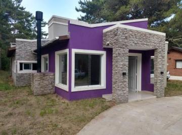 Casa de 4 ambientes, Costa del Este · Casa en Venta