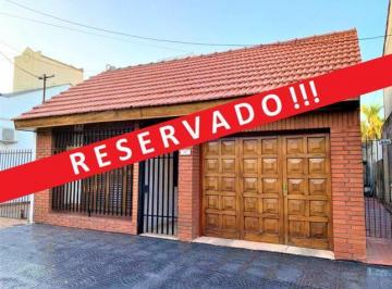 PH de 4 ambientes, La Matanza · Casa PH de 4 Amb con Patio // Alsina 833