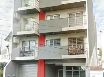 Departamento · 40m² · 2 Ambientes · 1 Cochera · Dpto de 2 Amb C/cochera y Terraza Propia de 75 m² en El Último Piso. - Banfield E.